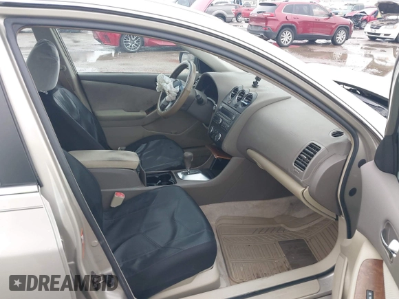 2009 Nissan Altima 2.5 S with VIN 1N4AL21E19N529707, listed as a IAAI auction lot 41959465 with 137,497 mi miles. Bid and sale history available at carsss.com. Image 5.