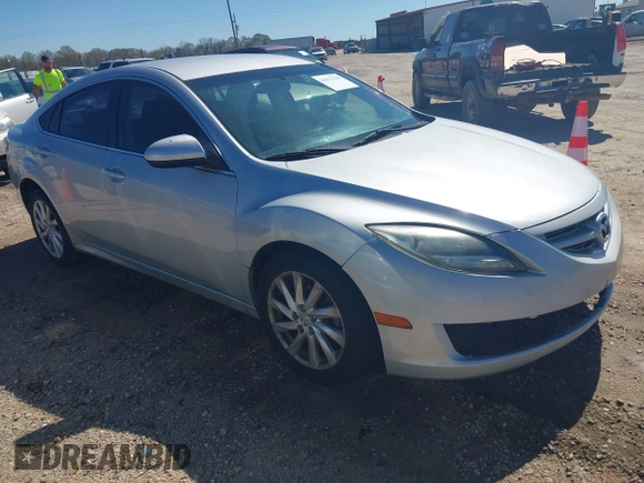 2012 Mazda Mazda6 i Touring with VIN 1YVHZ8DH4C5M26167, listed as a IAAI auction lot 41812220 with 215,015 mi miles. Bid and sale history available at carsss.com. Image 1.
