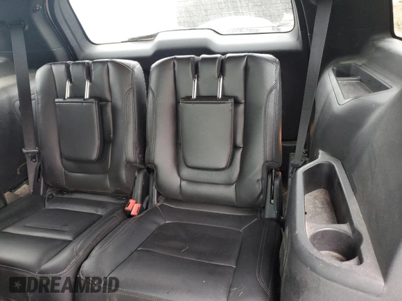 2017 Ford Explorer XLT z VIN 1FM5K8D85HGA32908, wystawiony jako Copart lot #62463115 z przebiegiem 172 334 mil mil oraz Czysty tytuł • Clean title. Historia ofert i sprzedaży dostępna na DreamBid. Obrazek 10.