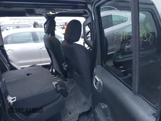 2023 Jeep Gladiator Rubicon с VIN 1C6JJTBGXPL510322, выставлен на аукционе IAAI как лот 41151837 с пробегом 7 701 миль миль и . История ставок и продаж доступна на DreamBid. Изображение 8.