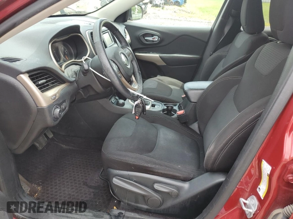 2017 Jeep Cherokee Latitude z VIN 1C4PJMCB0HW621263, wystawiony jako Copart lot #61796305 z przebiegiem 101 991 mil mil oraz Szkoda całkowita • Salvage title. Historia ofert i sprzedaży dostępna na DreamBid. Obrazek 7.