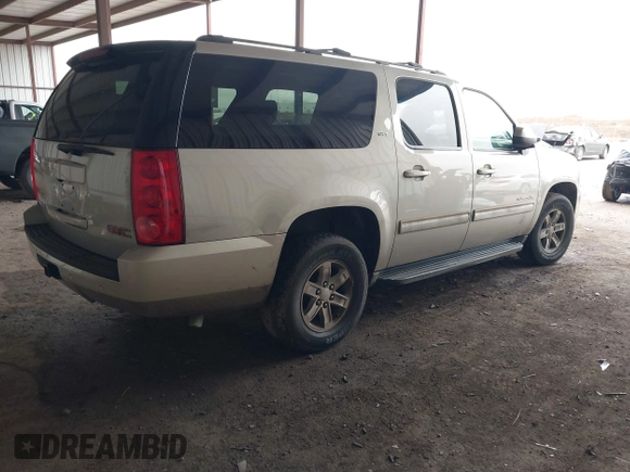2014 GMC Yukon XL SLT with VIN 1GKS1KE08ER200562, listed as a IAAI auction lot 41502110 with 222,369 mi miles. Bid and sale history available at carsss.com. Image 4.