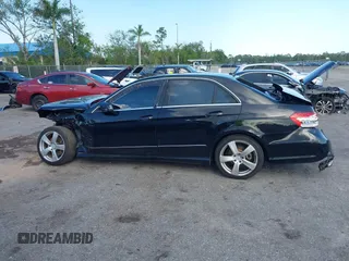 2010 Mercedes-Benz E 350 Luxury with VIN WDDHF5GB4AA112209, listed as a IAAI auction lot 41942951 with 138,011 mi miles and . Bid and sale history available at carsss.com. Image 13.