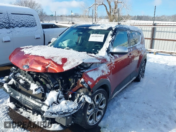 2020 Kia Soul LX with VIN KNDJ23AU0L7121625, listed as a IAAI auction lot 41282949 with 49,153 mi miles. Bid and sale history available at carsss.com. Image 2.