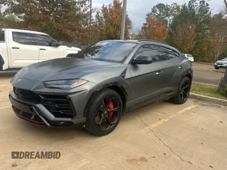 2019 Lamborghini Urus z VIN ZPBUA1ZL4KLA02328, wystawiony jako Copart lot #84738754 z przebiegiem 25 393 mil mil oraz Tytuł czysty. Historia ofert i sprzedaży dostępna na DreamBid. Obrazek 2.