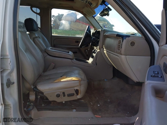 2005 Chevrolet Tahoe LT with VIN 1GNEC13T25R139386, listed as a IAAI auction lot 41670371 with 309,414 mi miles. Bid and sale history available at carsss.com. Image 5.