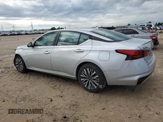 2023 Nissan Altima SV z VIN 1N4BL4DV7PN330976, wystawiony jako Copart lot #56549885 z przebiegiem 40 420 mil mil oraz Szkoda całkowita • Salvage title. Historia ofert i sprzedaży dostępna na DreamBid. Obrazek 2.