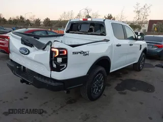 2024 Ford Ranger XLT with VIN 1FTER4HH5RLE62921, listed as a IAAI auction lot 41291255 with 180 mi miles. Bid and sale history available at carsss.com. Image 4.