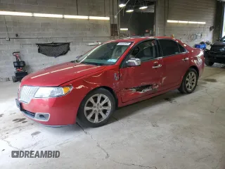 2010 Lincoln MKZ z VIN 3LNHL2JC2AR754092, wystawiony jako Copart lot #56493585 z przebiegiem 84 183 mil mil oraz Szkody całkowita. Historia ofert i sprzedaży dostępna na DreamBid. Obrazek 1.