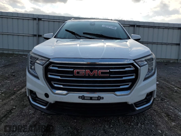 2023 GMC Terrain SLT with VIN 3GKALVEG0PL138041, listed as a Copart auction lot 52721145 with 33,451 mi miles and Salvage title. Bid and sale history available at DreamBid. Image 5.