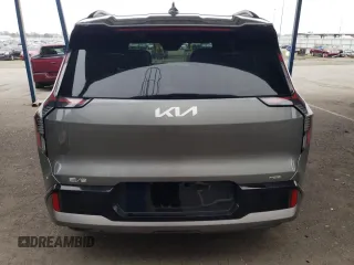 2024 Kia EV9 GT-Line with VIN KNDAEFS52R6031276, listed as a Copart auction lot 85803914 with 4,802 mi miles and Salvage Title. Bid and sale history available at carsss.com. Image 6.