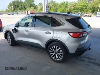 2020 Ford Escape Titanium с VIN 1FMCU9J92LUB28137, выставлен на аукционе IAAI как лот 42370699 с пробегом 53 253 миль миль и . История ставок и продаж доступна на DreamBid. Изображение 3.
