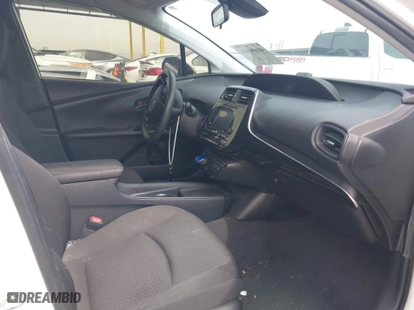 2019 Toyota Prius L Eco with VIN JTDKARFU2K3075613, listed as a IAAI auction lot 41691401 with 83,053 mi miles. Bid and sale history available at carsss.com. Image 5.