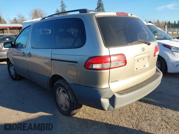 2001 Toyota Sienna LE with VIN 4T3ZF13C21U402424, listed as a IAAI auction lot 41707228 with 259,327 mi miles. Bid and sale history available at carsss.com. Image 3.