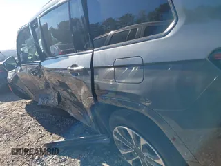 2022 Jeep Grand Cherokee Overland z VIN 1C4RJJDG6N8570854, wystawiony jako IAAI lot #40878737 z przebiegiem 19 947 mil mil oraz . Historia ofert i sprzedaży dostępna na DreamBid. Obrazek 18.