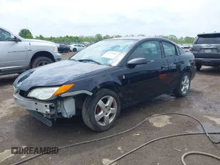 2006 Saturn ION z VIN 1G8AM15F36Z112883, wystawiony jako IAAI lot #42219902 z przebiegiem 221 769 mil mil oraz . Historia ofert i sprzedaży dostępna na DreamBid. Obrazek 2.