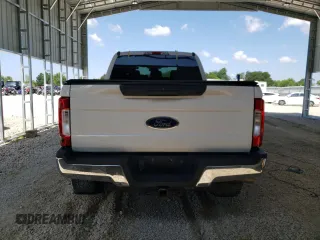 2017 Ford F-250 Lariat with VIN 1FT7W2BT5HEE85024, listed as a Copart auction lot 61838745 with 137,391 mi miles and Salvage title. Bid and sale history available at DreamBid. Image 6.