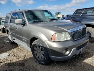 2004 Lincoln Navigator Luxury with VIN 5LMFU28R94LJ10247, listed as a Copart auction lot 41249294 with Not Provided miles and Salvage Title. Bid and sale history available at carsss.com. Image 4.