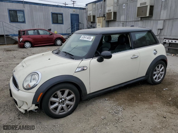 2011 MINI Cooper Hardtop S with VIN WMWSV3C50BTY13839, listed as a Copart auction lot 53541455 with 142,400 mi miles and Clean Title. Bid and sale history available at carsss.com. Image 1.