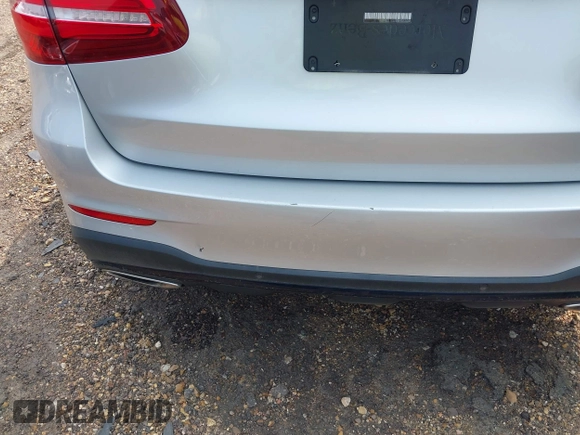 2019 Mercedes-Benz GLC 300 z VIN WDC0G4KB7KV170499, wystawiony jako IAAI lot #42096847 z przebiegiem 81 951 mil mil oraz . Historia ofert i sprzedaży dostępna na DreamBid. Obrazek 17.
