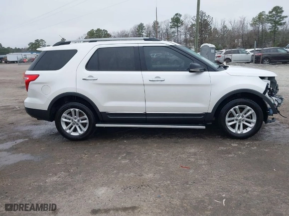 2013 Ford Explorer XLT with VIN 1FM5K7D97DGA65793, listed as a IAAI auction lot 41786805 with NaN miles. Bid and sale history available at carsss.com. Image 13.