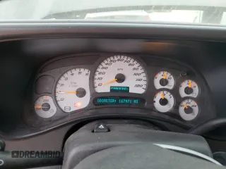 2003 Chevrolet Silverado SS z VIN 2GCEK19N931307065, wystawiony jako Copart lot #43430475 z przebiegiem 167 971 mil mil oraz Czysty tytuł • Clean title. Historia ofert i sprzedaży dostępna na DreamBid. Obrazek 9.