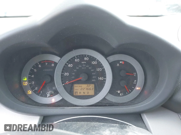 2008 Toyota RAV4 Ltd with VIN JTMBK31V186044743, listed as a IAAI auction lot 41578166 with 227,663 mi miles. Bid and sale history available at carsss.com. Image 7.