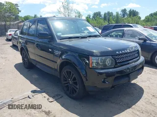 2013 Land Rover Range Rover Sport HSE Lux z VIN SALSK2D40DA760904, wystawiony jako IAAI lot #42490853 z przebiegiem 114 197 mil mil oraz . Historia ofert i sprzedaży dostępna na DreamBid. Obrazek 1.