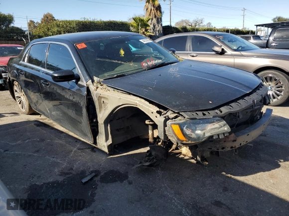 2013 Chrysler 300 with VIN 2C3CCABG6DH572927, listed as a Copart auction lot 44219655 with 0 mi miles and Salvage Title. Bid and sale history available at carsss.com. Image 4.