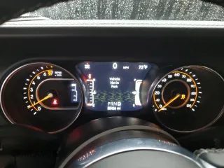 2021 Jeep Wrangler Unlimited Sahara Altitude с VIN 1C4HJXEG9MW512731, выставлен на аукционе Copart как лот 56205765 с пробегом 58 426 миль миль и Списание • Salvage title. История ставок и продаж доступна на DreamBid. Изображение 9.