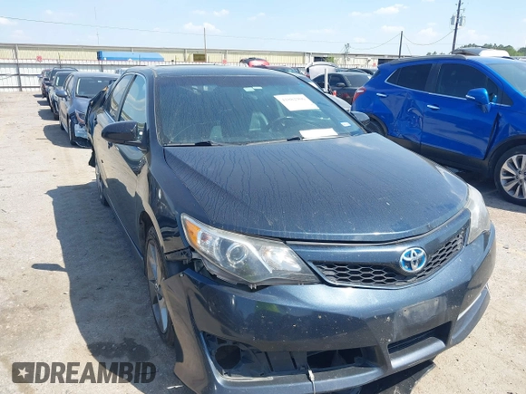 2014 Toyota Camry L with VIN 4T1BF1FK2EU817293, listed as a IAAI auction lot 41882906 with 189,719 mi miles. Bid and sale history available at carsss.com. Image 1.