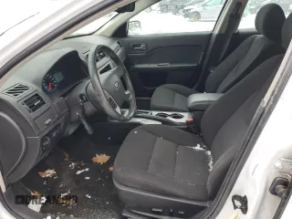 2011 Ford Fusion Hybrid z VIN 3FADP0L37BR345456, wystawiony jako Copart lot #43748565 z przebiegiem 189 741 mil mil oraz Szkoda całkowita • Salvage title. Historia ofert i sprzedaży dostępna na DreamBid. Obrazek 7.