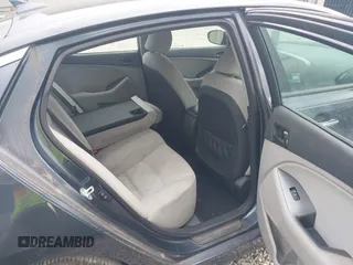 2015 Kia Optima LX z VIN KNAGM4A74F5575202, wystawiony jako IAAI lot #42247021 z przebiegiem 160 023 mil mil oraz . Historia ofert i sprzedaży dostępna na DreamBid. Obrazek 8.