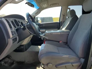 2007 Toyota Tundra SR5 with VIN 5TFRT541X7X010745, listed as a Copart auction lot 54935365 with 304,479 mi miles and Clean Title. Bid and sale history available at DreamBid. Image 7.