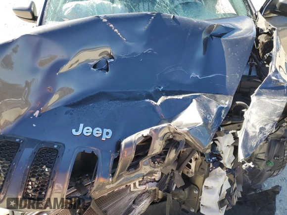 2018 Jeep Cherokee Latitude Plus with VIN 1C4PJLLX2JD563485, listed as a Copart auction lot 45636165 with 69,238 mi miles and Salvage Title. Bid and sale history available at DreamBid. Image 13.