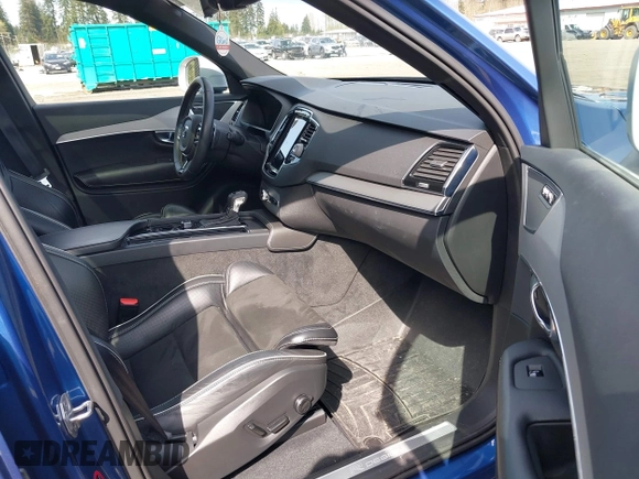 2018 Volvo XC90 T6 R-Design with VIN YV4A22PMXJ1195522, listed as a IAAI auction lot 41992395 with 20,711 mi miles and . Bid and sale history available at DreamBid. Image 5.