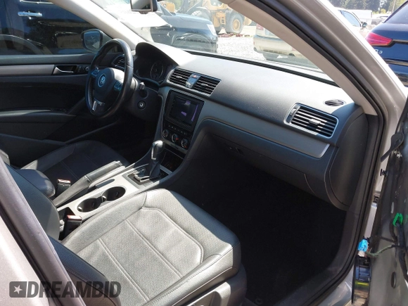 2014 Volkswagen Passat SE с VIN 1VWBN7A35EC028438, выставлен на аукционе IAAI как лот 42172605 с пробегом 108 955 миль миль и . История ставок и продаж доступна на DreamBid. Изображение 5.