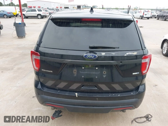 2016 Ford Utility Police Interceptor with VIN 1FM5K8AR9GGB44638, listed as a IAAI auction lot 42020602 with 136,518 mi miles. Bid and sale history available at carsss.com. Image 16.