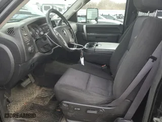 2011 GMC Sierra 2500HD SLE with VIN 1GT220CG4BZ212653, listed as a Copart auction lot 81278194 with 141,740 mi miles and Clean Title. Bid and sale history available at carsss.com. Image 7.