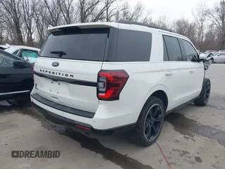 2023 Ford Expedition Limited with VIN 1FMJU2A8XPEA34223, listed as a IAAI auction lot 41815116 with 25,427 mi miles. Bid and sale history available at carsss.com. Image 4.