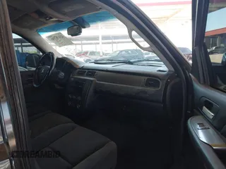 2007 Chevrolet Tahoe LS with VIN 1GNFC13C07R266418, listed as a IAAI auction lot 42435750 with 321,712 mi miles and . Bid and sale history available at DreamBid. Image 5.
