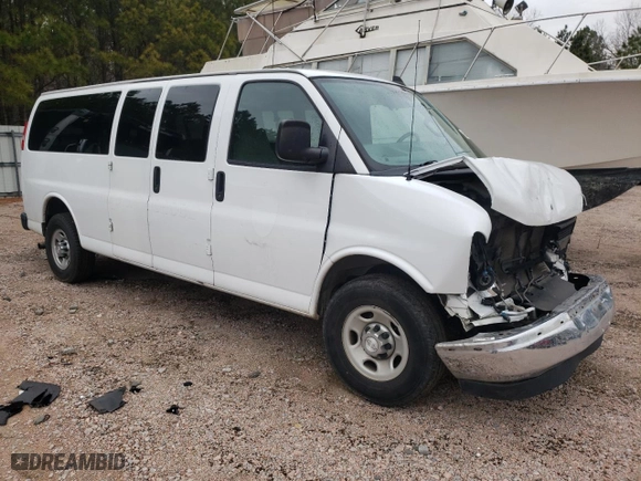 2017 Chevrolet Express Passenger LT with VIN 1GAZGPFFXH1281424, listed as a Copart auction lot 43354815 with 110,227 mi miles and Salvage Title. Bid and sale history available at carsss.com. Image 4.