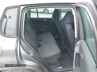 2012 Volkswagen Tiguan LE z VIN WVGAV7AX9CW096668, wystawiony jako IAAI lot #41664461 z przebiegiem 161 725 mil mil oraz . Historia ofert i sprzedaży dostępna na DreamBid. Obrazek 8.