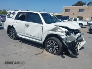 2022 Toyota 4Runner Limited z VIN JTEKU5JR9N5988716, wystawiony jako IAAI lot #42108877 z przebiegiem 47 293 mil mil oraz . Historia ofert i sprzedaży dostępna na DreamBid. Obrazek 1.