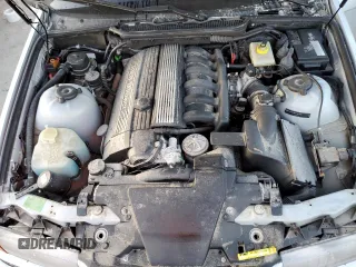 1998 BMW M3 z VIN WBSCD9324WEE07376, wystawiony jako Copart lot #75769934 z przebiegiem Nie podano mil oraz Nie do naprawy. Historia ofert i sprzedaży dostępna na DreamBid. Obrazek 12.