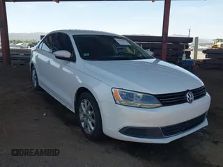 2013 Volkswagen Jetta SE with VIN 3VWDP7AJ5DM374598, listed as a IAAI auction lot 42498082 with 144,285 mi miles and . Bid and sale history available at DreamBid. Image 1.
