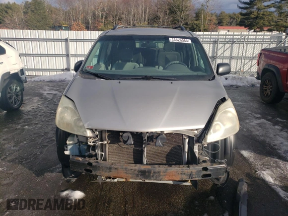 2005 Toyota Sienna LE with VIN 5TDBA23C25S047963, listed as a Copart auction lot 43826585 with 189,785 mi miles and Salvage Title. Bid and sale history available at carsss.com. Image 5.