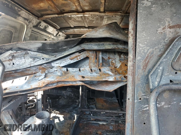 2004 Ford Econoline Cargo z VIN 1FTNE24LX4HA56316, wystawiony jako Copart lot #70838654 z przebiegiem Nie podano mil oraz Szkoda całkowita • Salvage title. Historia ofert i sprzedaży dostępna na DreamBid. Obrazek 10.