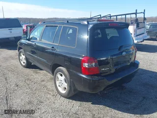 2006 Toyota Highlander w/3rd Row with VIN JTEEP21A660150722, listed as a IAAI auction lot 41765178 with 246,090 mi miles. Bid and sale history available at carsss.com. Image 3.