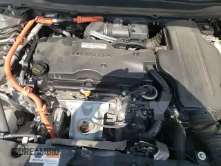 2018 Honda Accord with VIN 1HGCV3F18JA001393, listed as a Copart auction lot 83927365 with 32,939 mi miles and Salvage title. Bid and sale history available at DreamBid. Image 16.